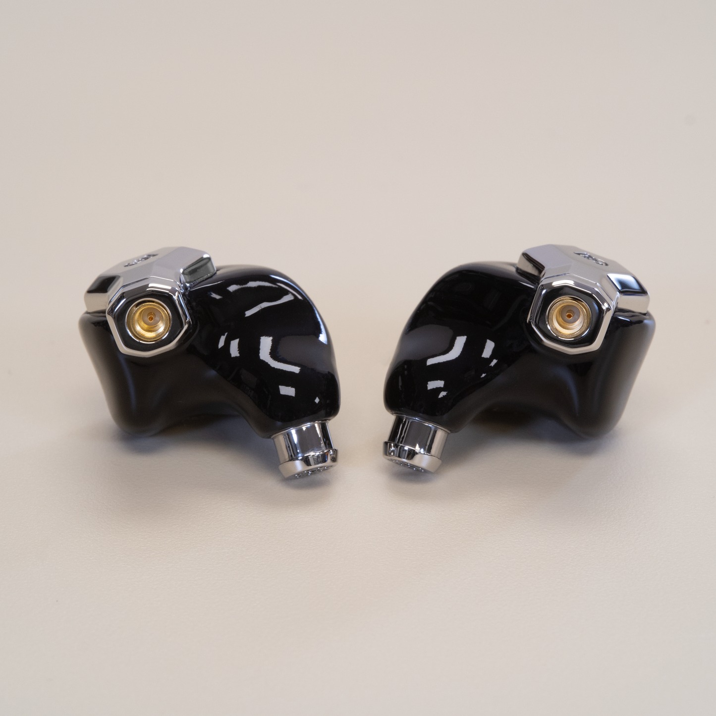 Ponderosa - Pre-Owned (Great) - Black