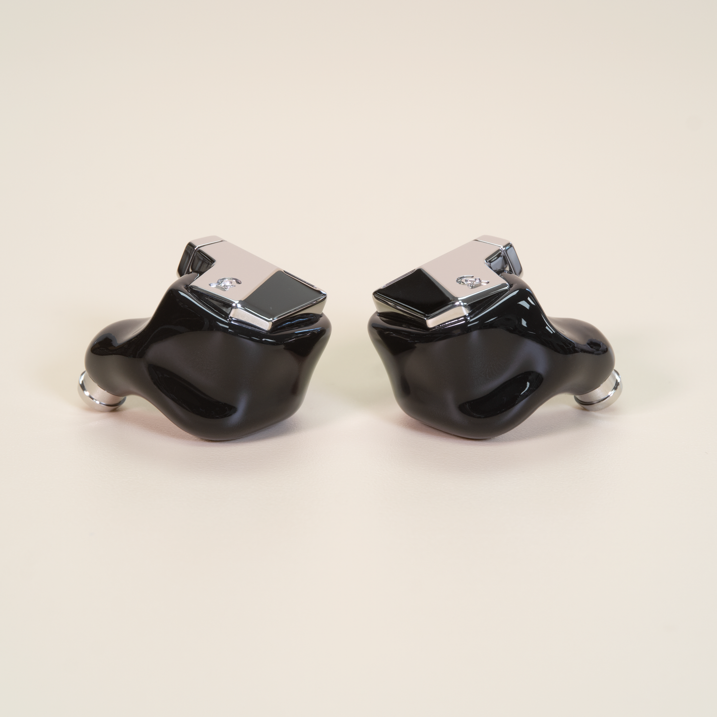 Supermoon- Pre-Owned (Great) - Black