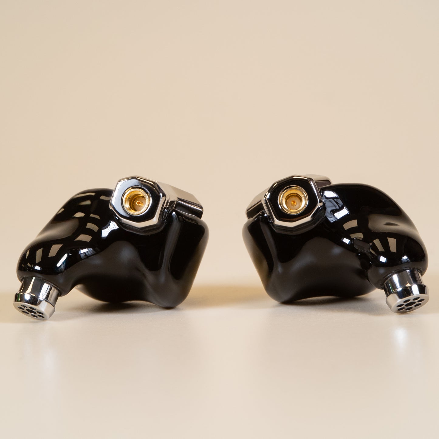 Ponderosa - Pre-Owned (Like-New) - Black