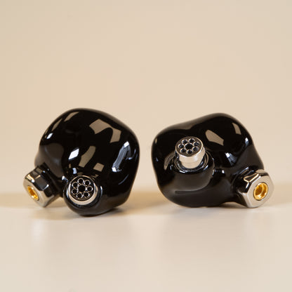 Ponderosa - Pre-Owned (Like-New) - Black